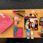 Carrying Case Comb Hair Clip Blow Dryer Perfume Bottle Flat Iron Lipstick Compact Kabuki Brush Eye Shadow Palette and Brush Face Lotion Bottle Hand Lotion Bottle Tray Book: Cosmetologist by Kellie Hicks